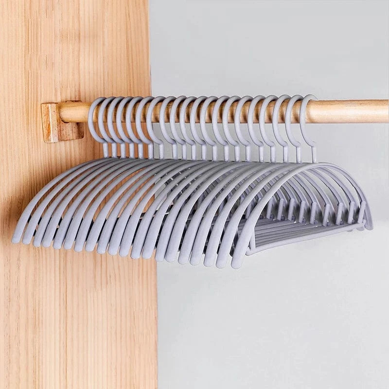 Cintre en Plastique Épaules Larges Gris / 20 Pieces
