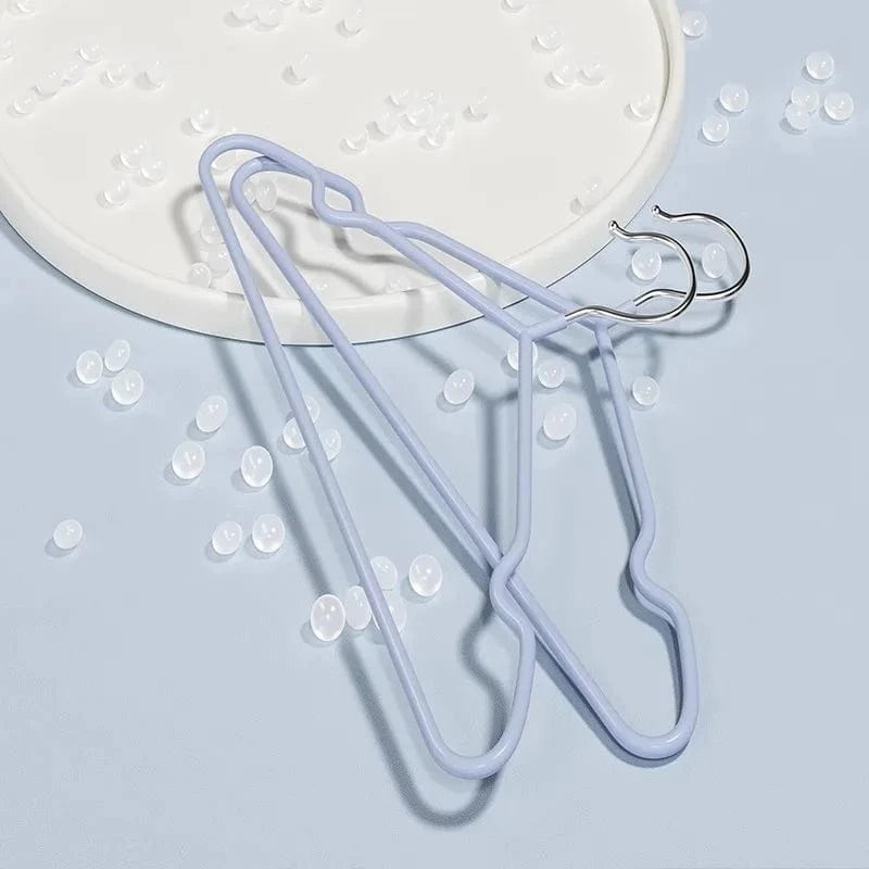 Cintres Bébé Antiglisse – Lot de 10 | Cintrélia