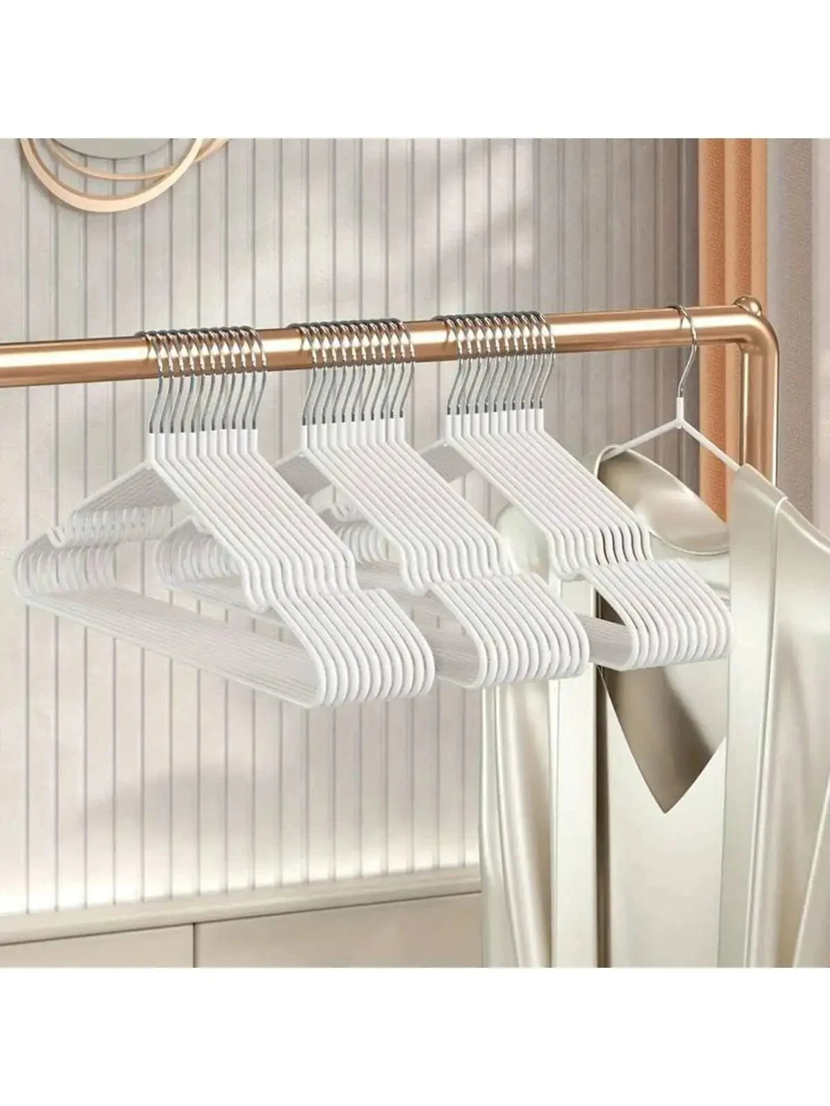 Lot de Cintres Métal Épais Antidérapants | Cintrélia Lot de 10 / Blanc
